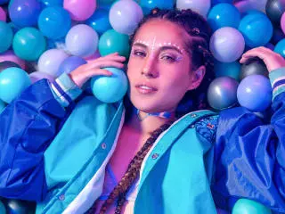 Xlovecam Free Live Porn of HellenK