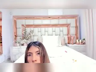 Xlovecam Free Live Porn of KendraMiler