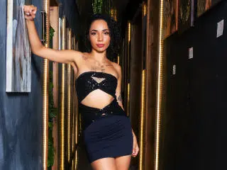 Xlovecam Private Sex Chat of SilvanaXOwen