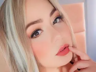 Xlovecam Free Porn Cam of MissHorney69