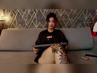 Xlovecam Best Webcam of TaharaRomanov