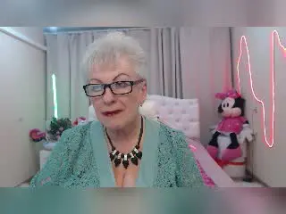 Xlovecam Live Sex Cam of KayleSmoll