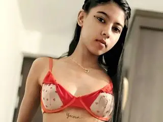 Xlovecam Live Sex of StrawberryAndJennifer