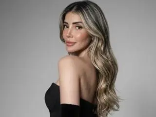 Xlovecam Live Sex Cam of AndreaaHot