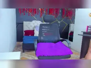 Xlovecam Free Porn Cam of AliceDuboiss