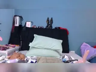 Xlovecam Free Porn Cam of DonnaJones