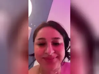 Xlovecam Live Sex Cam of LucieRed