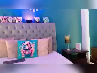 Xlovecam Private Sex Chat of VanessaClose