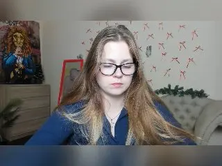 Xlovecam Live Sex Cam of KarKutie