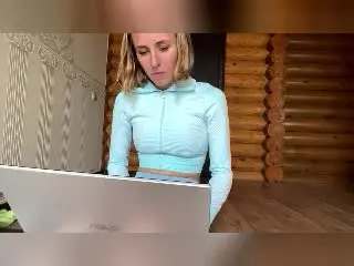 Xlovecam Watch Live Sex Cams of ChristalKowalske