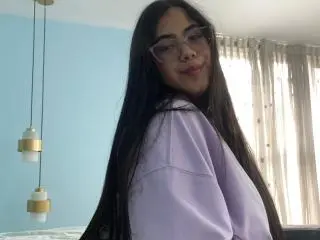 Xlovecam Adult Webcams of CurvyBuff