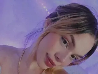 Xlovecam Private Sex Chat of EmmaRiveraa