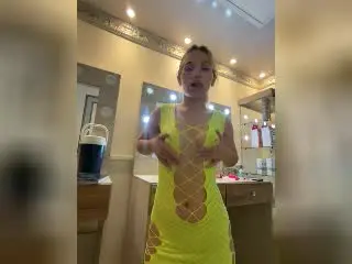 Xlovecam Free Live Porn of ElodieGardner