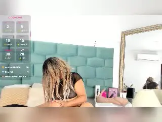 Xlovecam Live Sex of MiaMancini