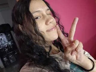 Xlovecam Live Porn of SoftCuteGirl