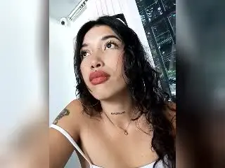 Xlovecam Adult Video Chat of KrystalEvans