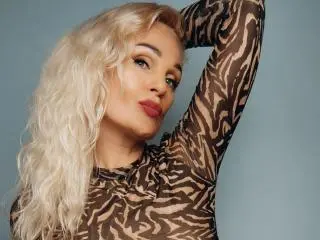 Xlovecam Live Sex of MiaDreamy