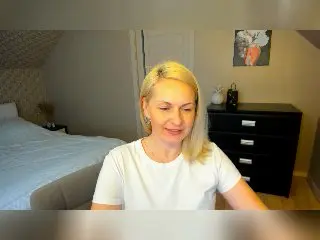 Xlovecam Live Porn of AliceeGracee