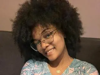 Xlovecam Watch Live Sex Cams of LaChaudeLily