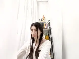 Xlovecam Free Live Porn of WollyMolly