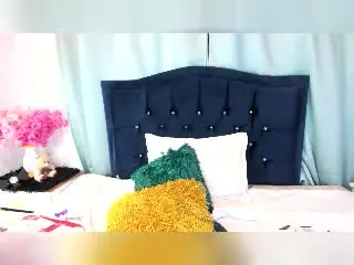 Xlovecam Sex Chat of InayaKhalifa