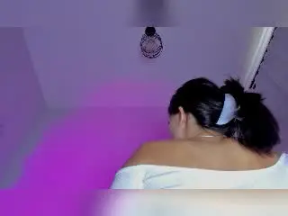 Xlovecam Live Sex of BiancaScreams