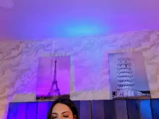 Xlovecam Free Porn Cam of MiaReed